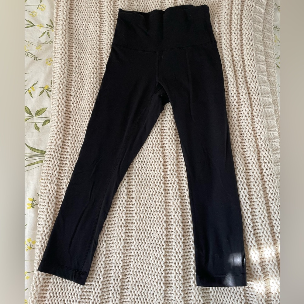 CLASSIC CROPPED LULULEMONS